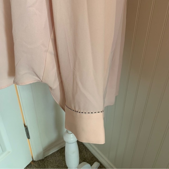 Lane Bryant Nude/Blush V-neck Long Sleeved Blouse, size 14/16, black accent - Picture 7 of 8